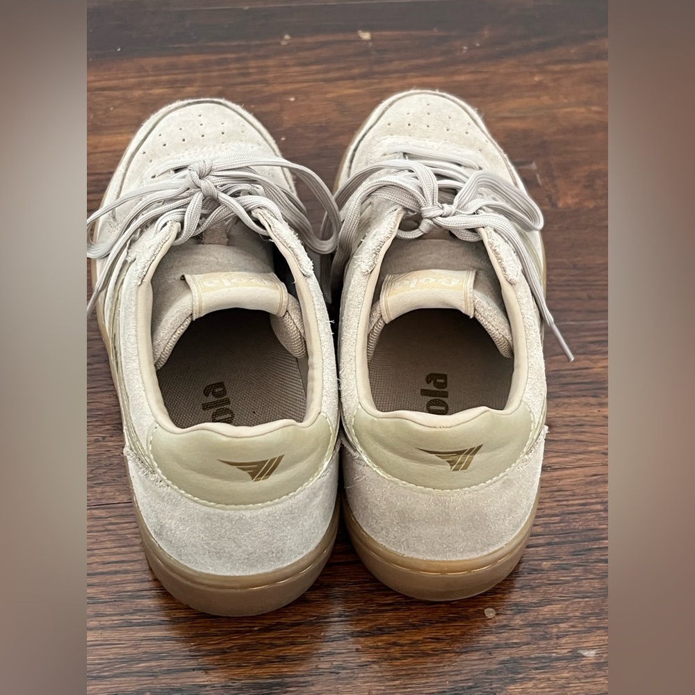 Gola Women’s Beige Suede Sneakers with Gum Sole - Picture 2 of 6